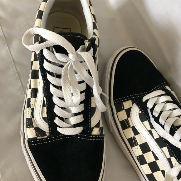 checkered vans with laces